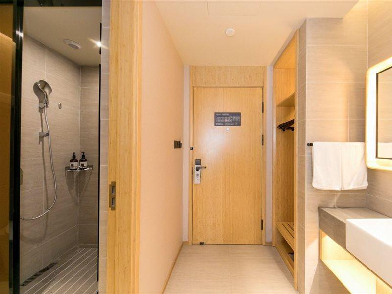 Ji Stadium Hotel 3*